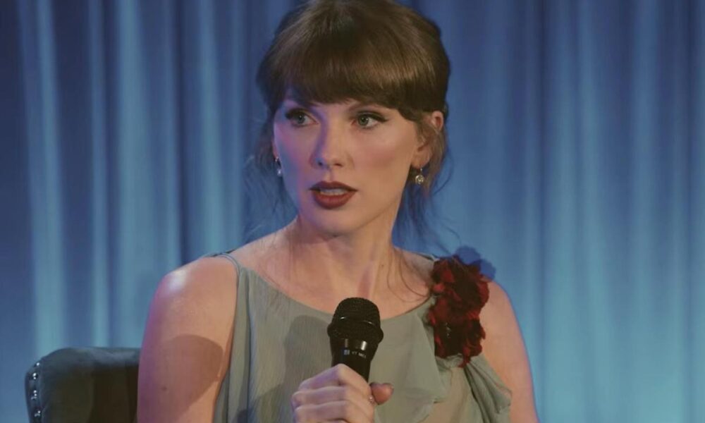 Taylor Swift reveals her sneaky way of clapping back at critics