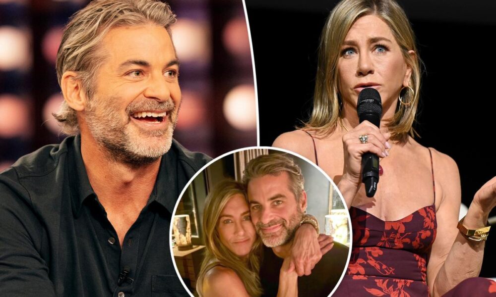 Jennifer Aniston makes racy joke while interviewing boyfriend Jim Curtis