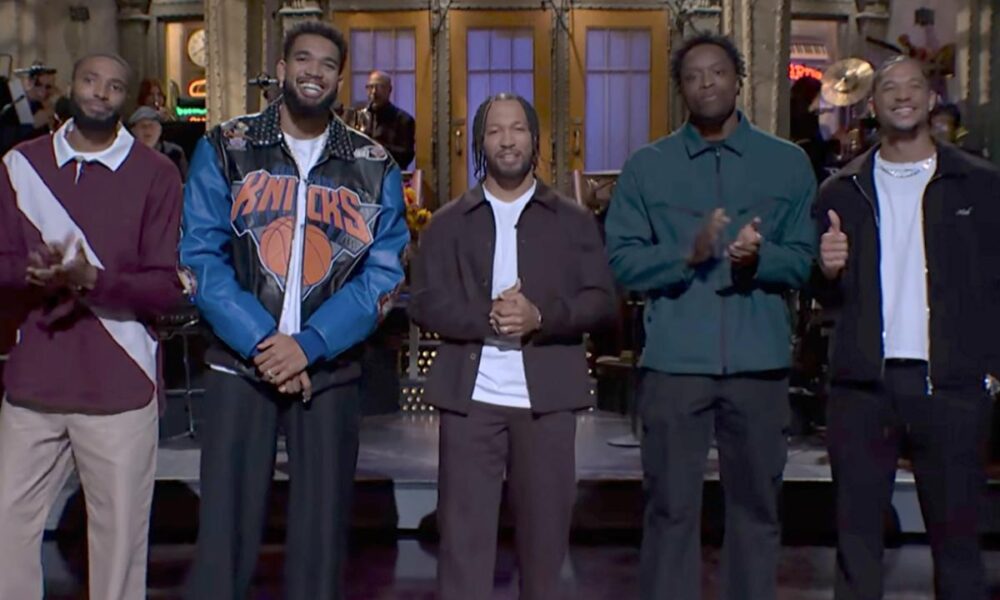 Jalen Brunson hosts ‘SNL’ Season 52 premiere — with help from Knicks teammates