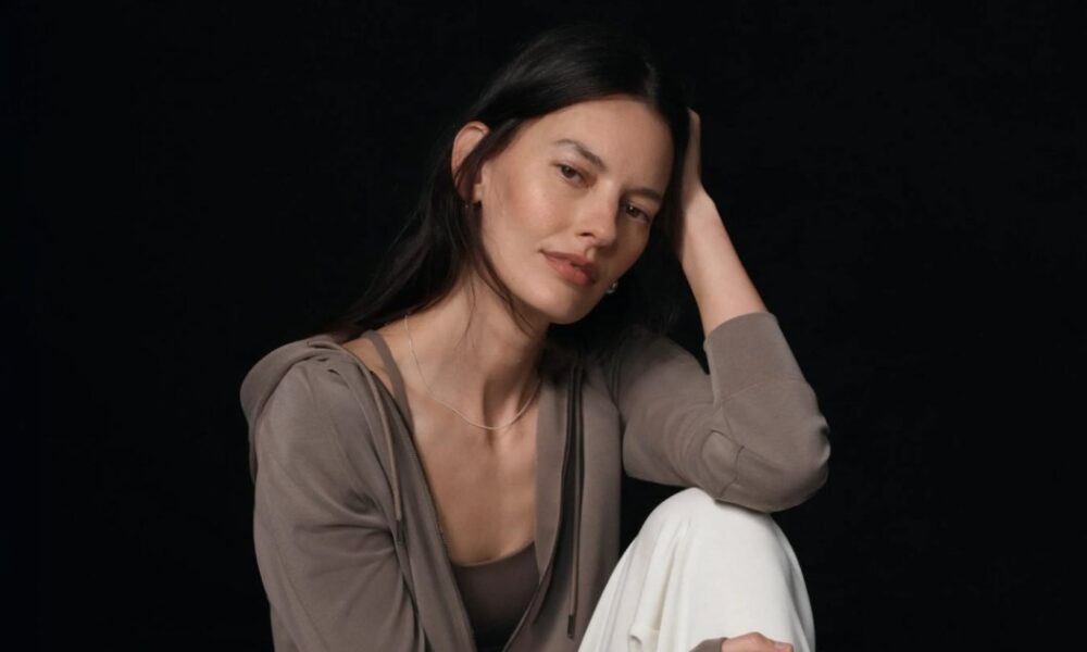 Athleta Has the Luxe-Looking Everyday Pieces Your Fall Wardrobe Is Missing — Now on Sale!