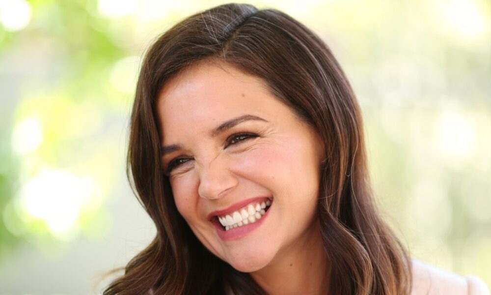 Katie Holmes Wore the Waist-Slimming Trouser Jeans Style That Every Woman Over 40 Needs in Her Transitional Wardrobe