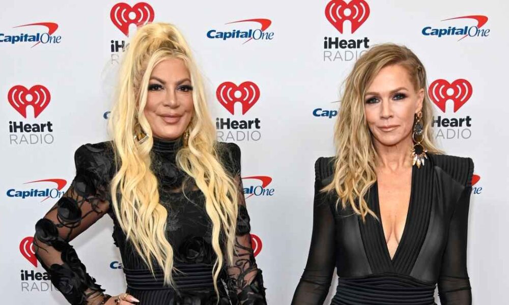 Tori Spelling Leaves ‘Beverly Hills 90210’ Rewatch Podcast ‘9021OMG’ She Hosted With Jennie Garth
