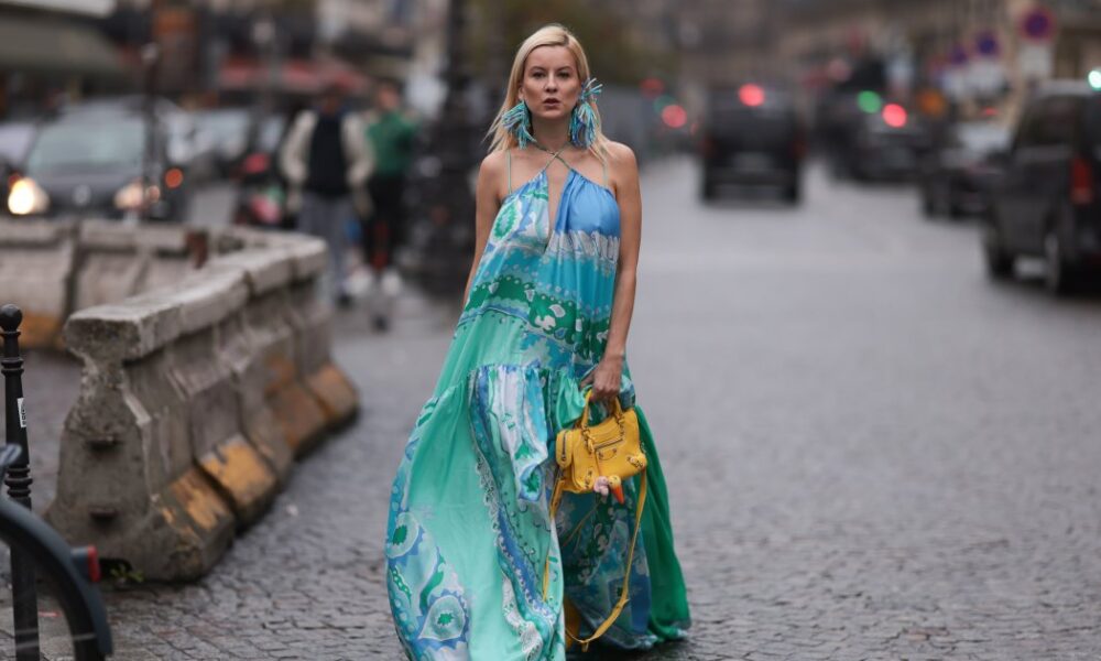 Muumuu Dresses Are the Unexpectedly Chic, Flattering Staple Rich Moms Are Grabbing ASAP
