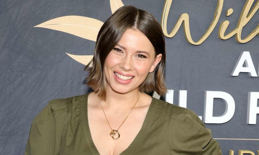 Bindi Irwin Commemorates 20 Years Since Her Dad Steve Irwin Died: ‘Our Family Lost Our Superhero’