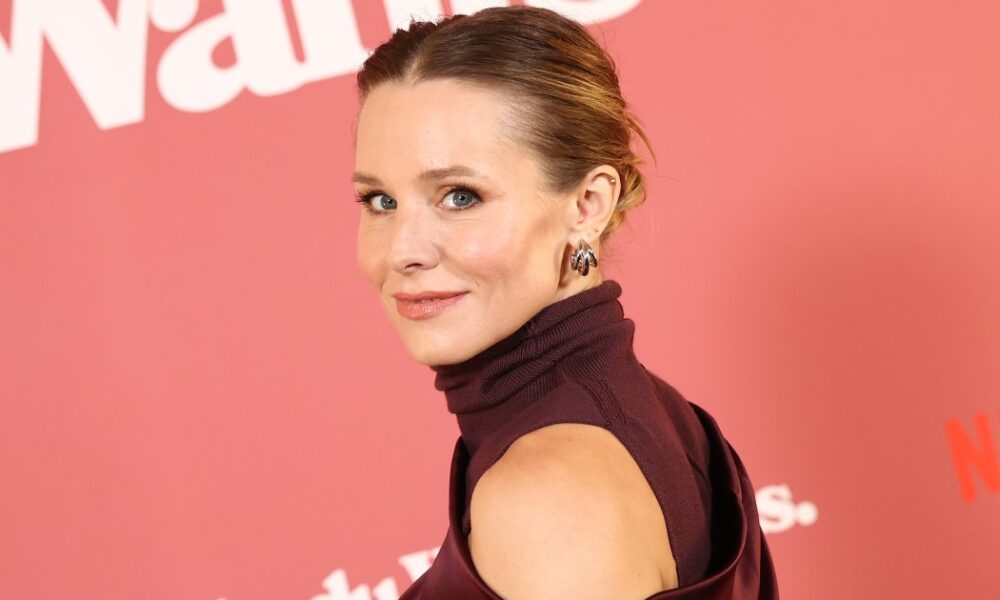 Kristen Bell’s Favorite Nighttime Moisturizer Is ‘Midnight Magic in a Jar,’ per Amazon Shoppers
