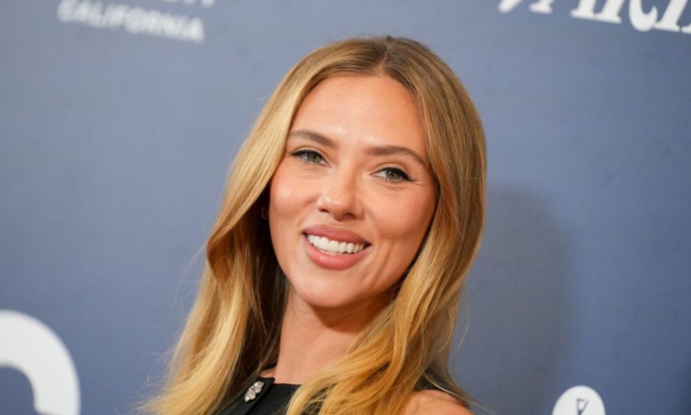 Scarlett Johansson Found the Most Elevated yet Simple Top Style, and It’s Somehow Only $15