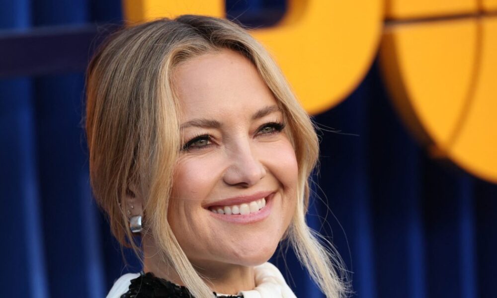 Kate Hudson Paired This Unexpected Shoe Style With a Dress, and Fashion Girls Are Copying