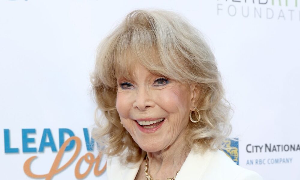 Barbara Eden, 95, Addresses ‘Miscommunication’ After Canceling Appearance Due to ‘Illness’