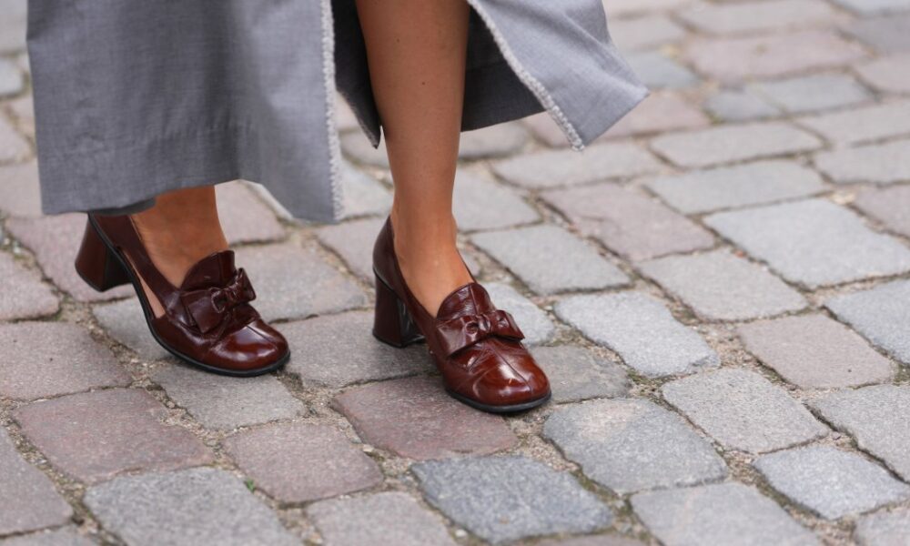 Move Over, Brown: These 13 Burgundy Loafers Are the Rich-Looking Shoe Trend I’m Wearing All Fall