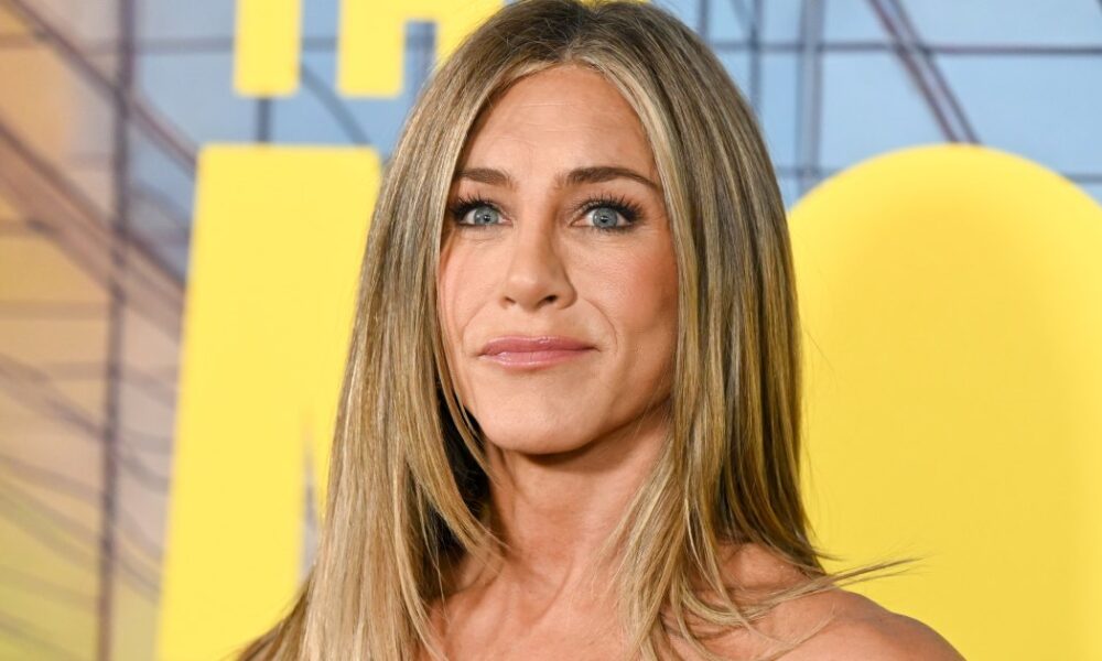 Want Jennifer Aniston’s Signature Glossy Hair? The Secret Is Actually a $26 Detangler on Amazon