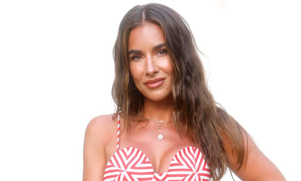 Jessie James Decker Explains Decision to Remove ‘Very Large’ Breast Implants: ‘Natural Girl Era’