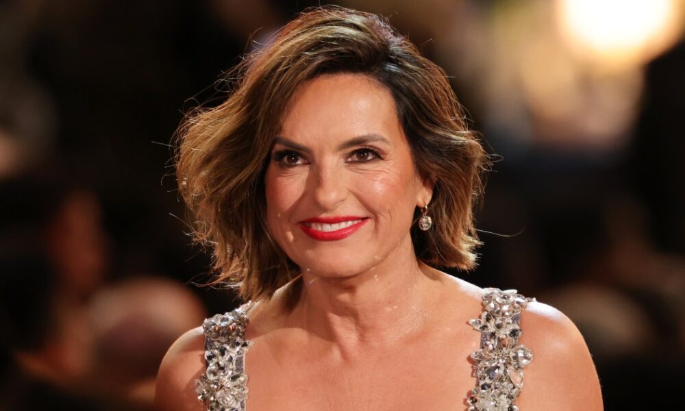 Mariska Hargitay Uses the Mascara Shoppers With Straight Lashes Call the ‘Best’
