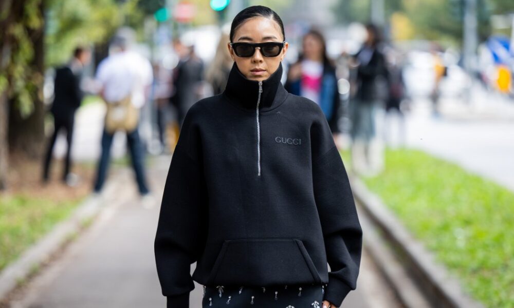 PSA: Mockneck Sweatshirts Are the Fall 2026 Cool-Girl Upgrade to Frumpy Hoodies — Our Picks Start at $10