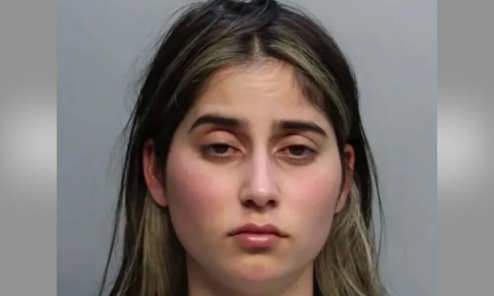 Florida Mom Arrested After Setting Kitchen on Fire and Pouring Hot Wax on Daughters