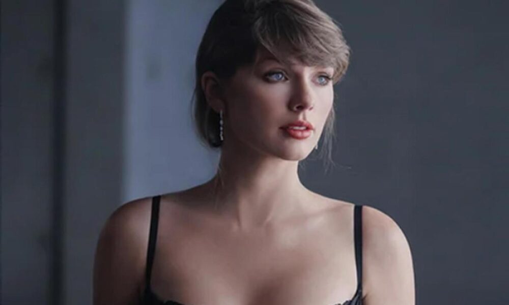 Taylor Swift’s ‘Patient Zero’ cover art includes this perfect date-night top
