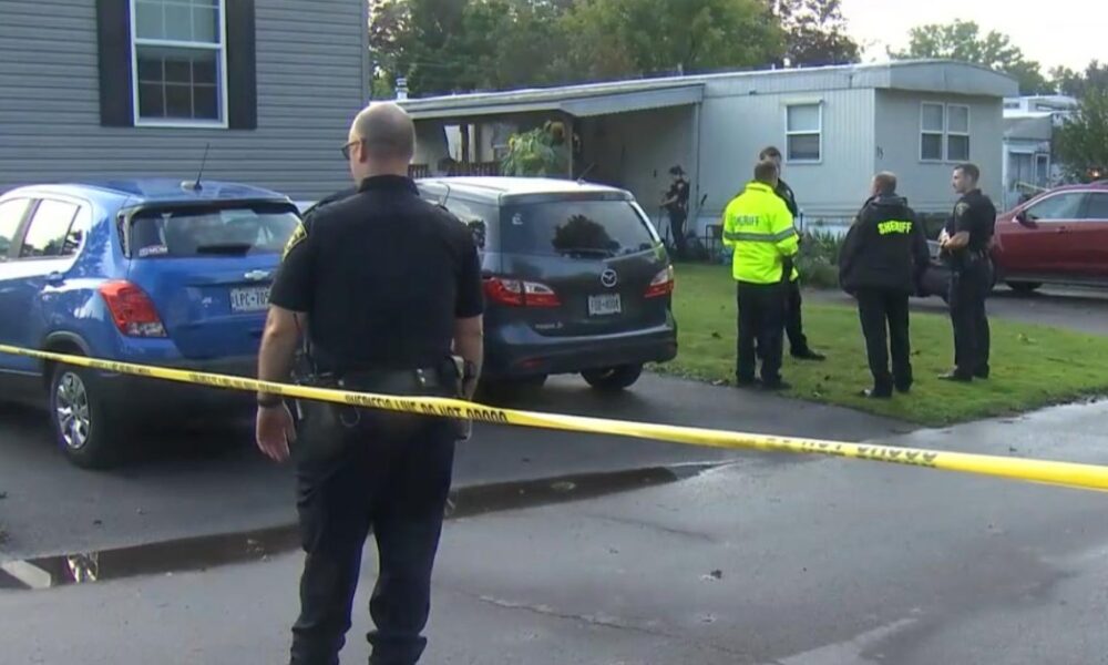 Man Arrested After Mom’s Body Found in Bathtub, Wrapped in Shower Curtain Following Stabbing
