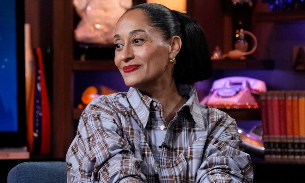 Tracee Ellis Ross Owns ’14 Different Pairs’ of These Comfy Training Sneakers That Shoppers Can Happily Walk 5+ Miles in Per Day