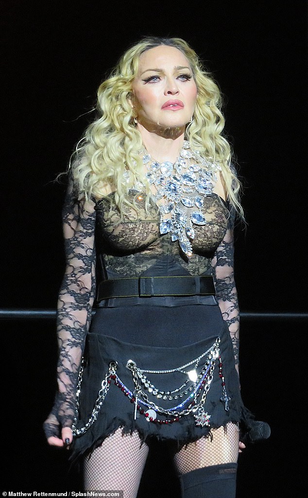 It was explained that the delay was due to technical issues and the show had been pushed by only one hour