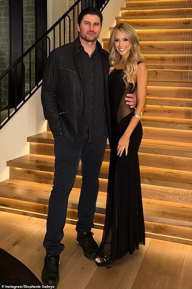 Josh also went public with his new girlfriend - Stephanie Gabrys, a Nashville-based bikini model